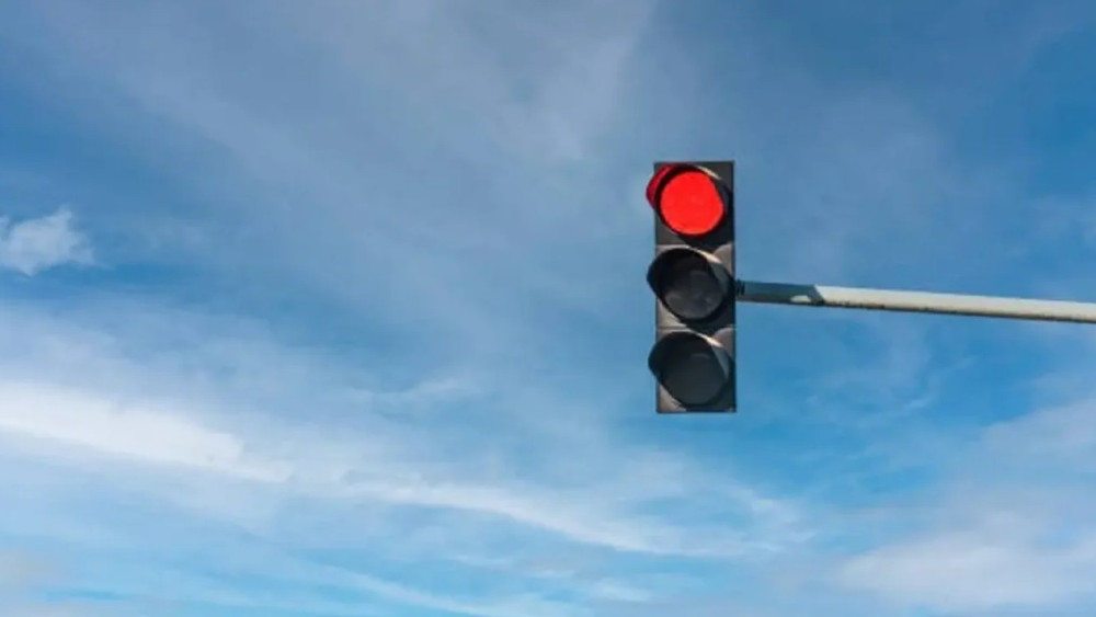 В Одессе введено новое регулирование светофоров во время минуты молчания.