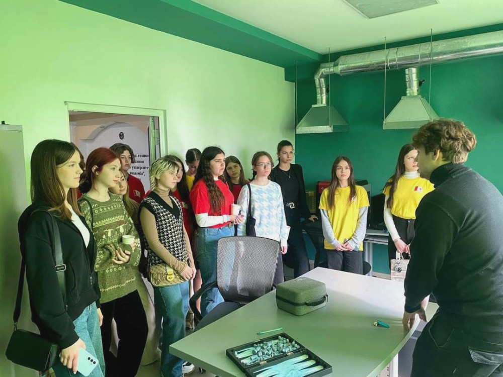 1018 image for slide