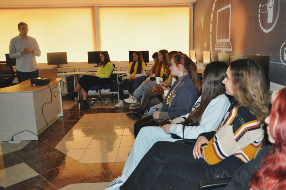 1020 image for slide